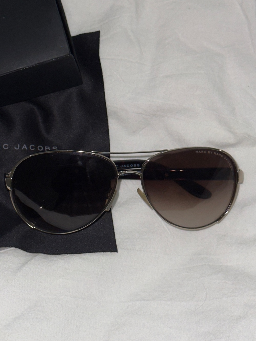 Marc Jacobs women’s Aviator Sunglasses - Black/Brown